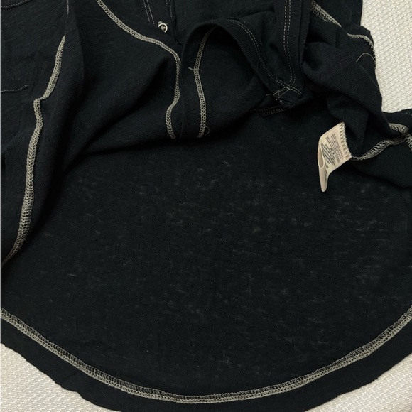 Free People We The Free Button down Women’s black button up shirt XS burnout - Picture 5 of 10